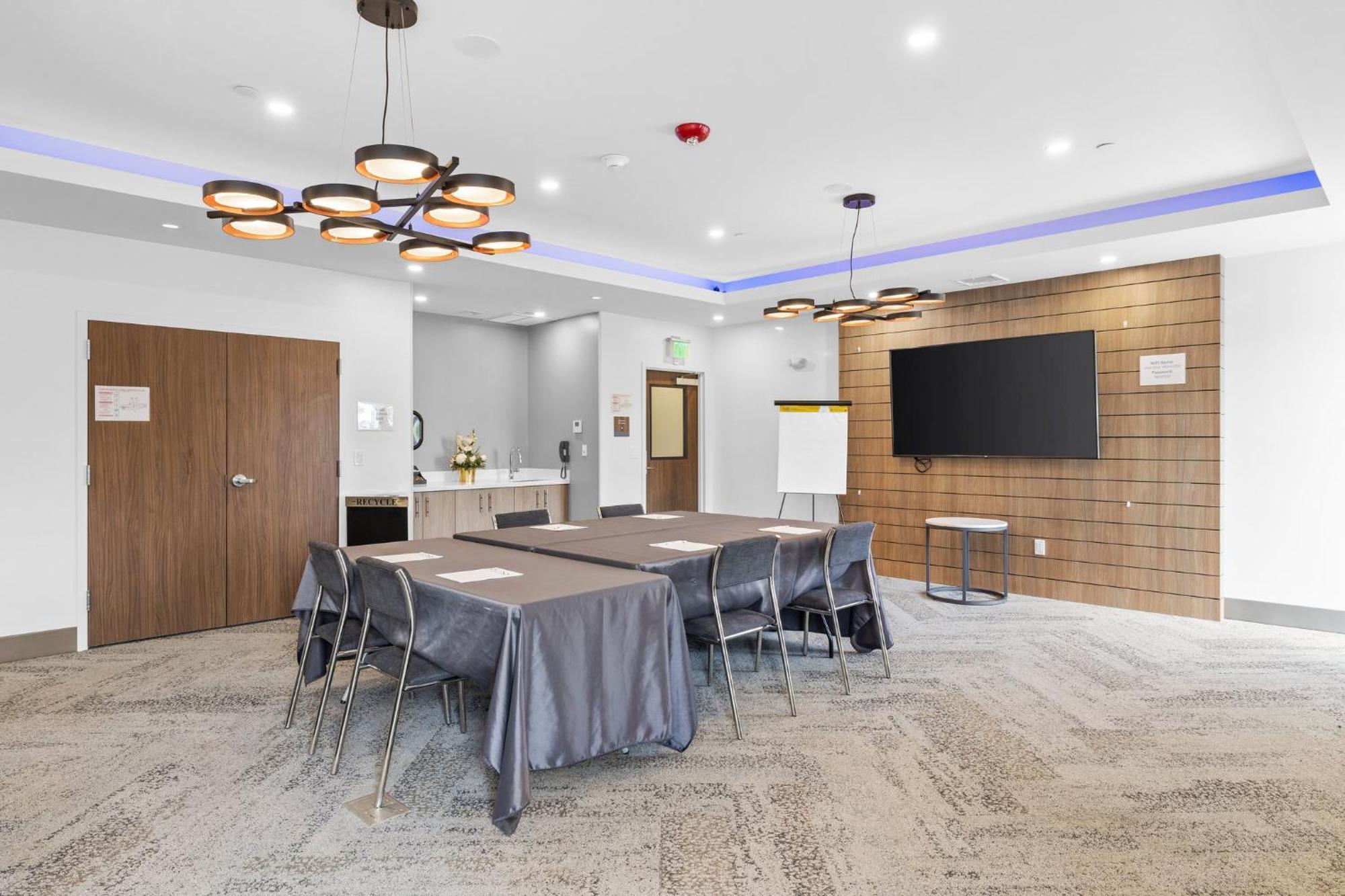 Even Hotel Manchester Airport By Ihg Экстерьер фото